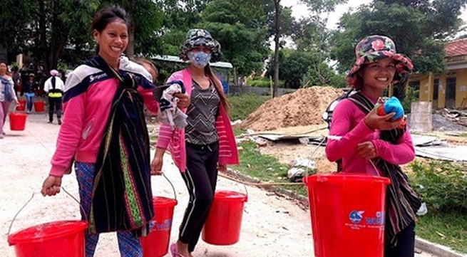 Hygiene packages delivered to poor women in Kon Tum