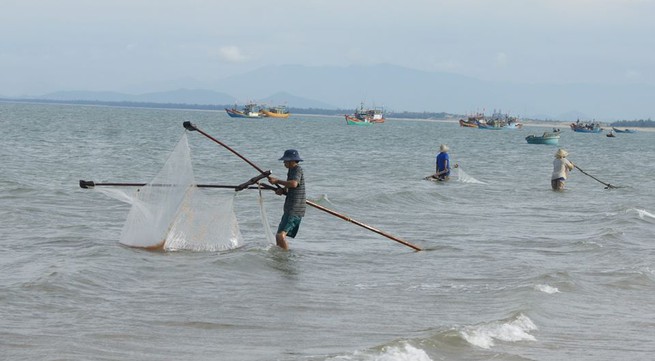 Fishermen build new vessels for offshore fishing