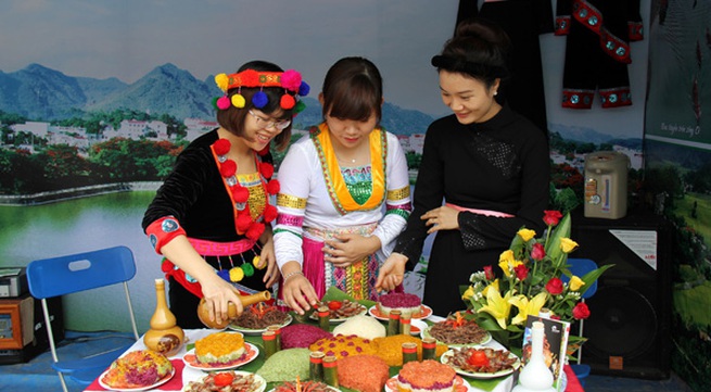 Ethnic cuisine and traditions featured in cultural village festival