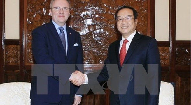 Vietnam suggests establishing inter-gov’t committee with Poland