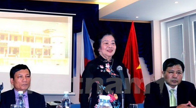 Overseas Vietnamese in Europe raise funds for charity
