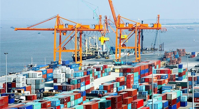 Trade surplus estimated at 3.52 bil USD
