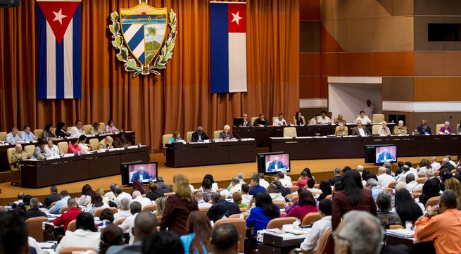 Cuban National Assembly extends term