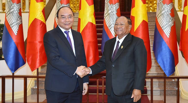 PM Nguyen Xuan Phuc welcomes Cambodian NA President