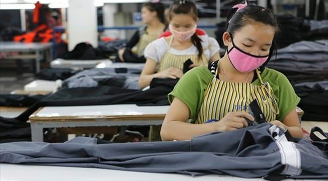 More Vietnamese workers work in Laos