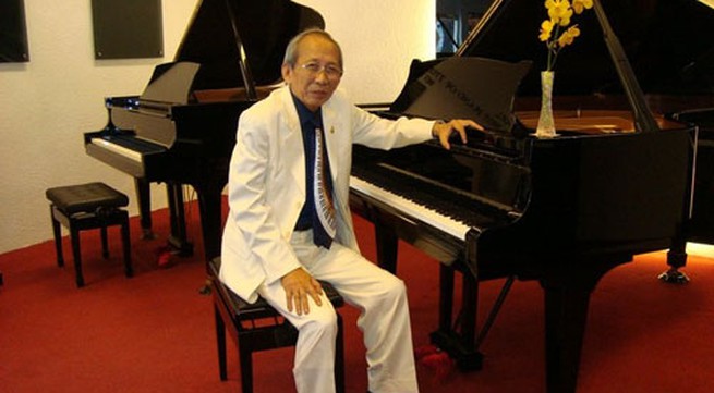 Concert commemorates life of songwriter Nguyen Anh 9