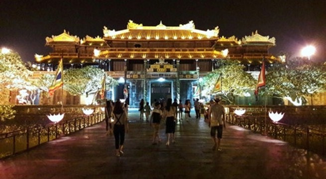 Hue kicks off golden tourism week at Hue Heritage Site