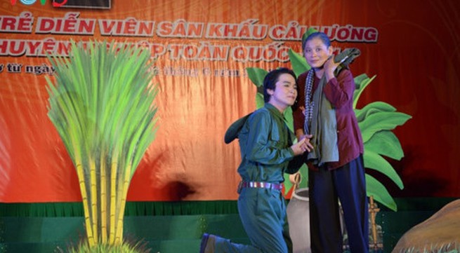 Youngsters show off talent in performing Cai Luong (Reformed opera)