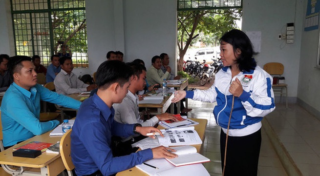 Improved vietnamese language teaching in Laos