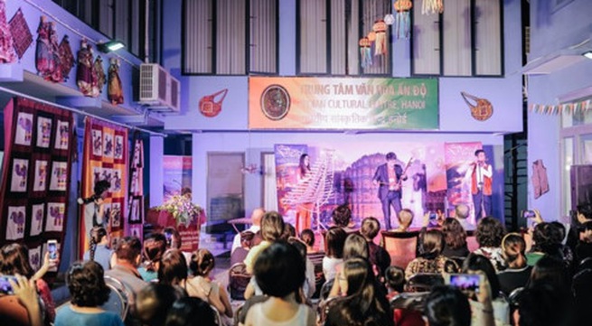 India’s Diwali festival takes place in Hanoi