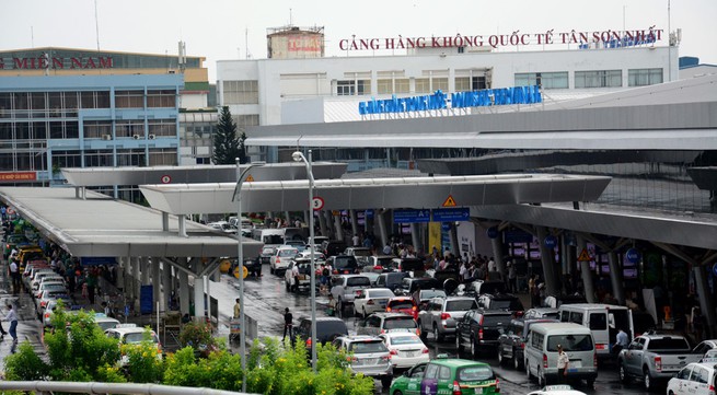 Tan Son Nhat early check-in advised