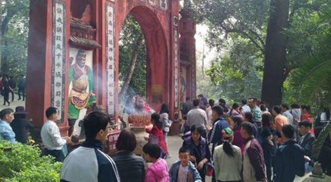 Hung Kings Temples full of worshippers on Lunar New Year