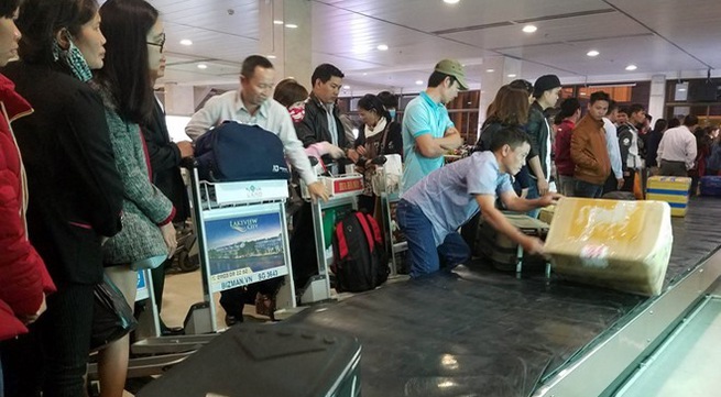 Nearly 500 flights delayed during Tết holidays