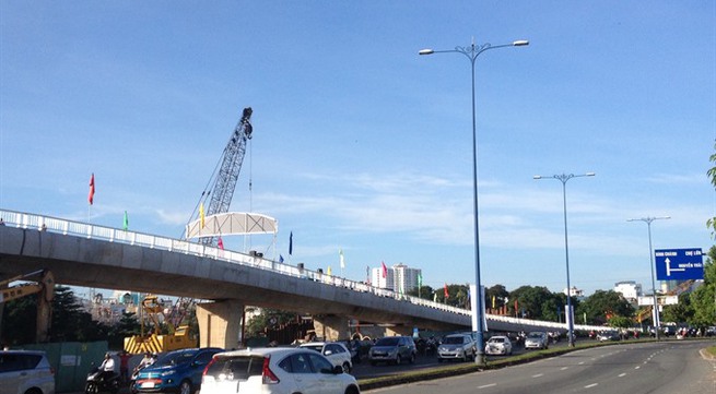 HCM City builds 2 ramps from Võ Văn Kiệt Highway to bridge to ease traffic