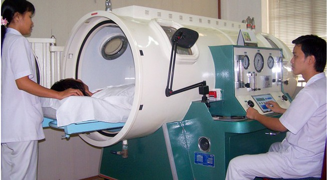 Việt Nam-Russia Tropical Centre offers hyperbaric oxygen therapy