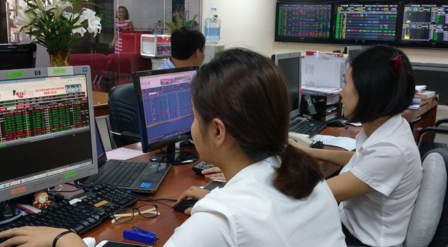 VN-Index concludes winning week