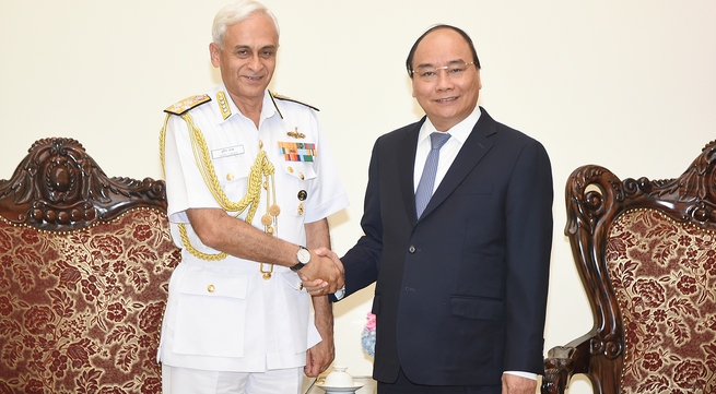 Prime Minister receives high-ranking Indian Navy