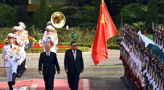 Lao leader begins Vietnam visit