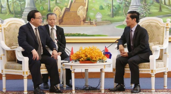 Hanoi, Phnom Penh urged to promote partnership