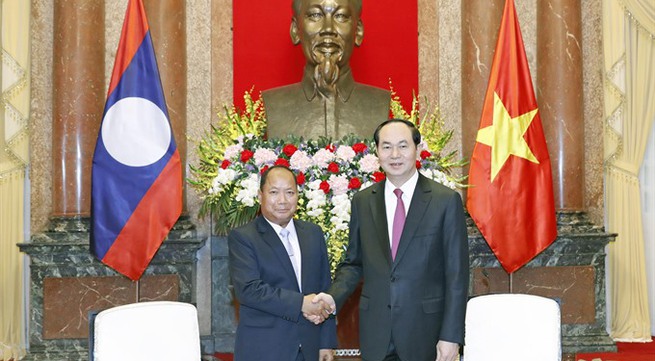 Lao Public Security Minister visits Vietnam