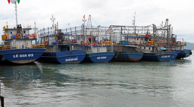 Fishermen face difficulties due to lack of fish
