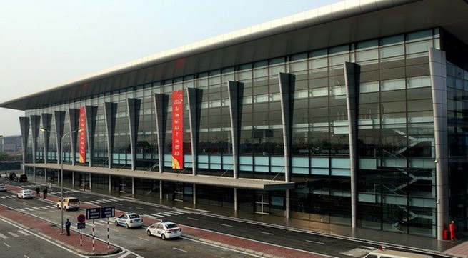 Tan Son Nhat airport to build new aprons