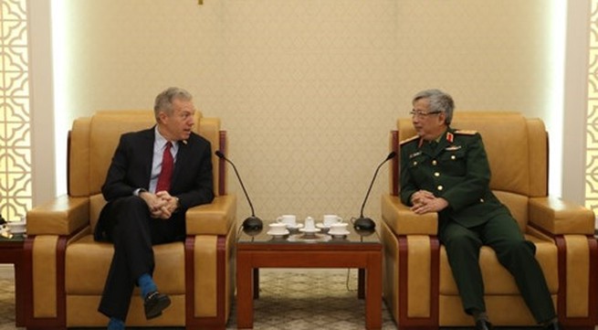Vietnam, US seek ways to enhance defence cooperation