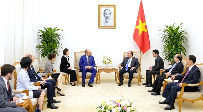 PM wishes Italian insurer success in Vietnam