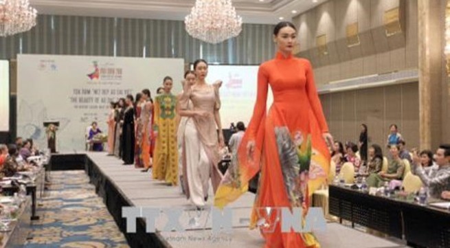 Charm of traditional Ao Dai highlighted at HCM City talks