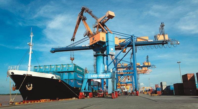 Vietnam makes effort to reduce logistics costs