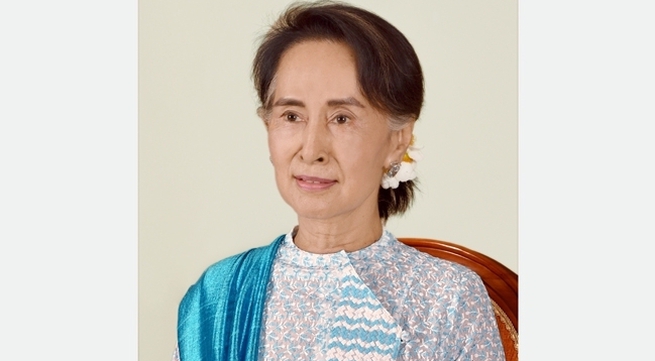 Myanmar State Counsellor begins official visit to Vietnam