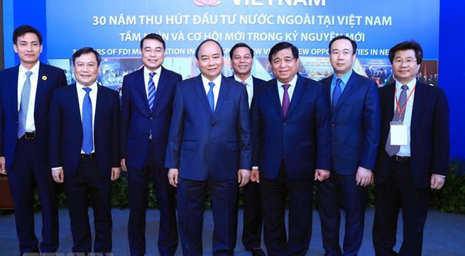 Vietnam commits to improving investment environment: PM