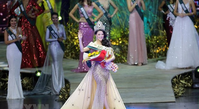 Vietnamese beauty crowned Miss Earth 2018