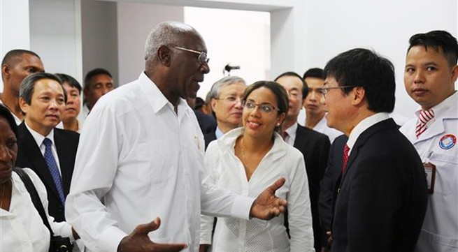 Cuban delegation visits Vietnam-Cuba Friendship Hospital