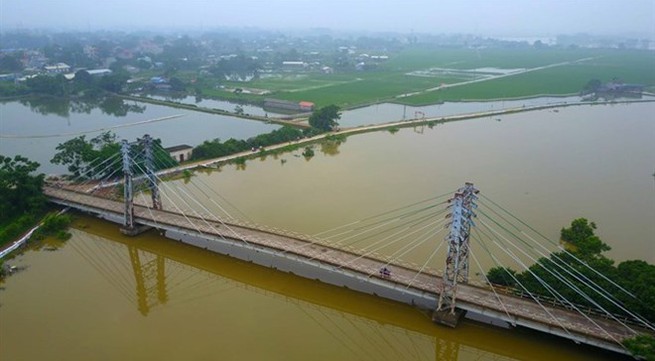 Hanoi mulls mass evacuation due to floods