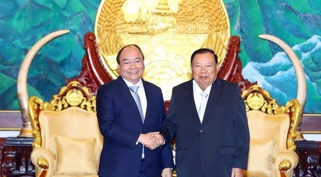 PM meets with Lao party and state leader
