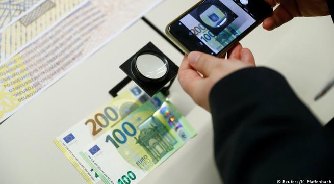 ECB unveils new 100 and 200 Euro banknotes