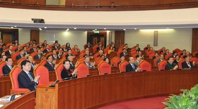 Party Central Committee issues announcement on 8th plenum