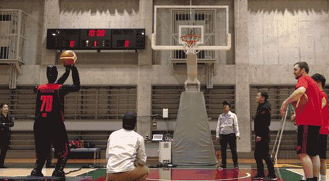 Japanese basketball robot beats professionals at free throwing