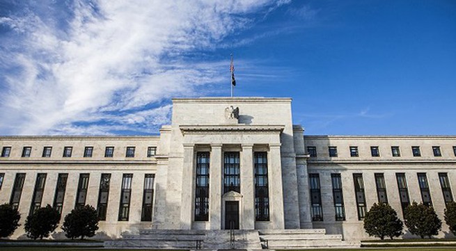 FED nods to gradual rate increases