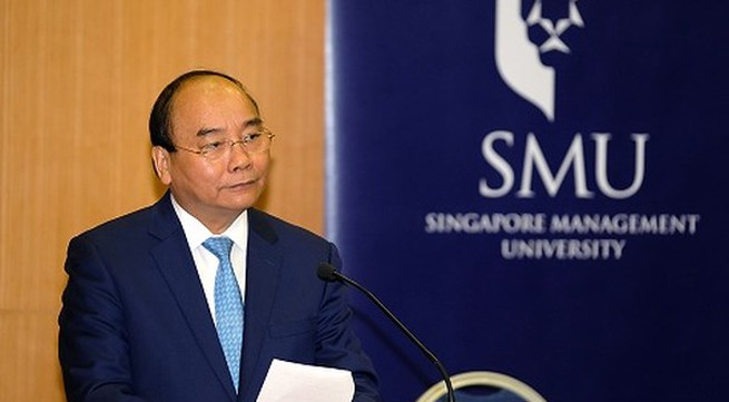 PM pays visit to Singapore Management University