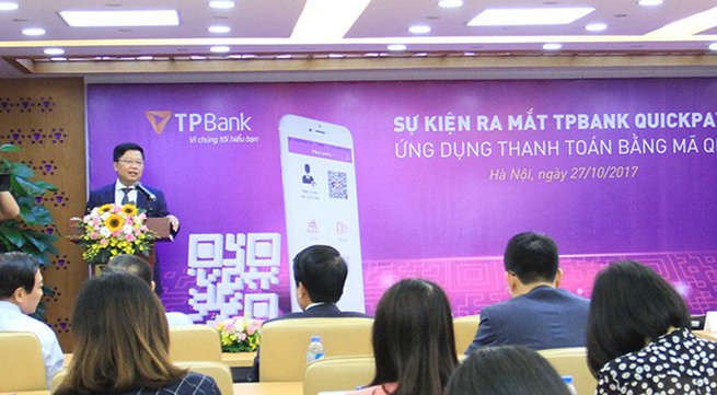 VN Banks in touch-less QR rush as China giants loom