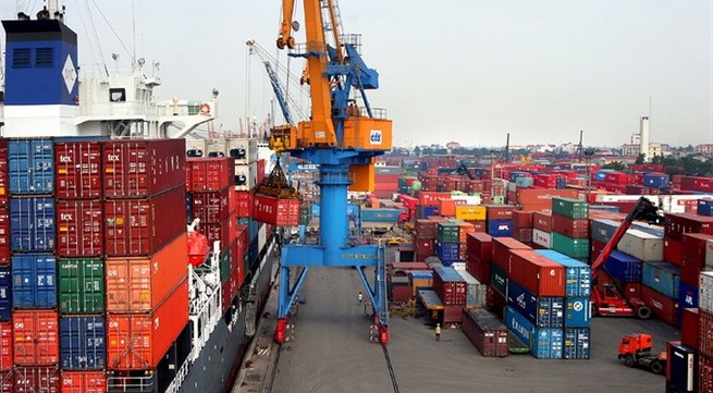 VN exports surge 21% this year