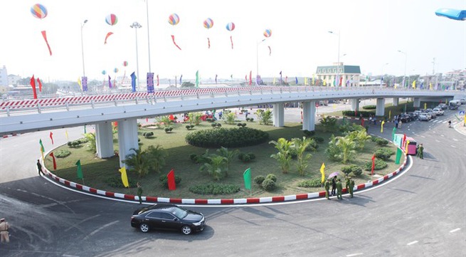PM opens two projects in Hải Phòng