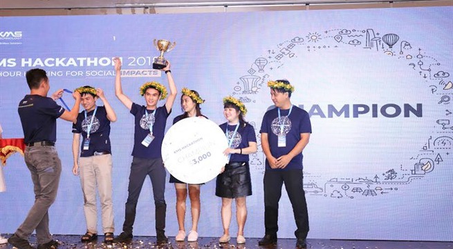 Career consultant chatbot wins HCM City programming contest