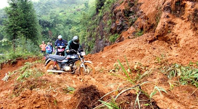 Hà Giang repairs landslide road due to heavy rain