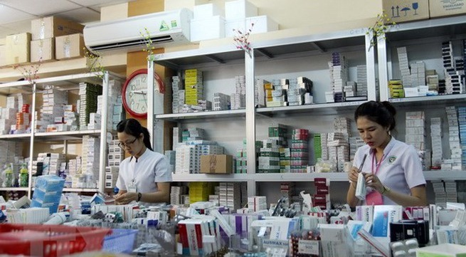 Hà Nội steps up inspections at private drugstores
