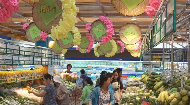 Shoppers get National Day promos