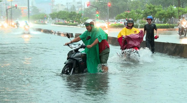 HCM City deluged as Storm No. 9 dumps record rain