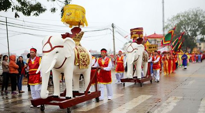 Hai Ba Trung Temple festival opens in Hanoi